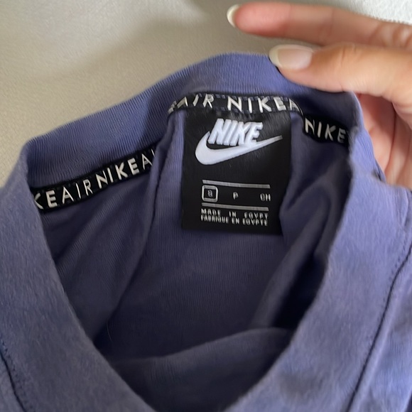 small cropped nike tee perfect condition - Picture 3 of 3